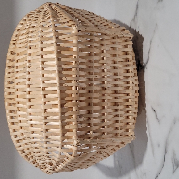 Wicker basket - Picture 4 of 4
